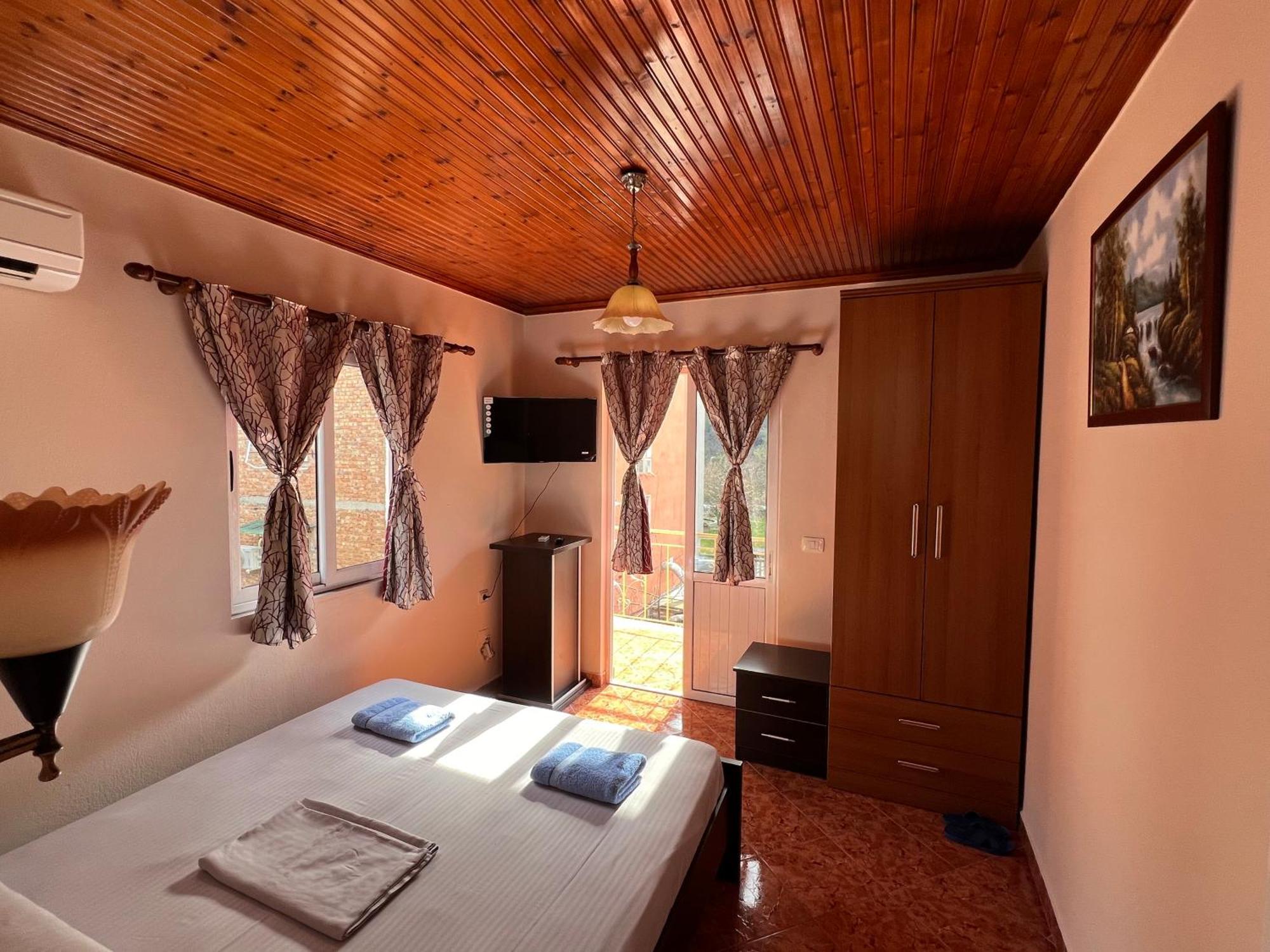 Apartment Donend Berat Extérieur photo